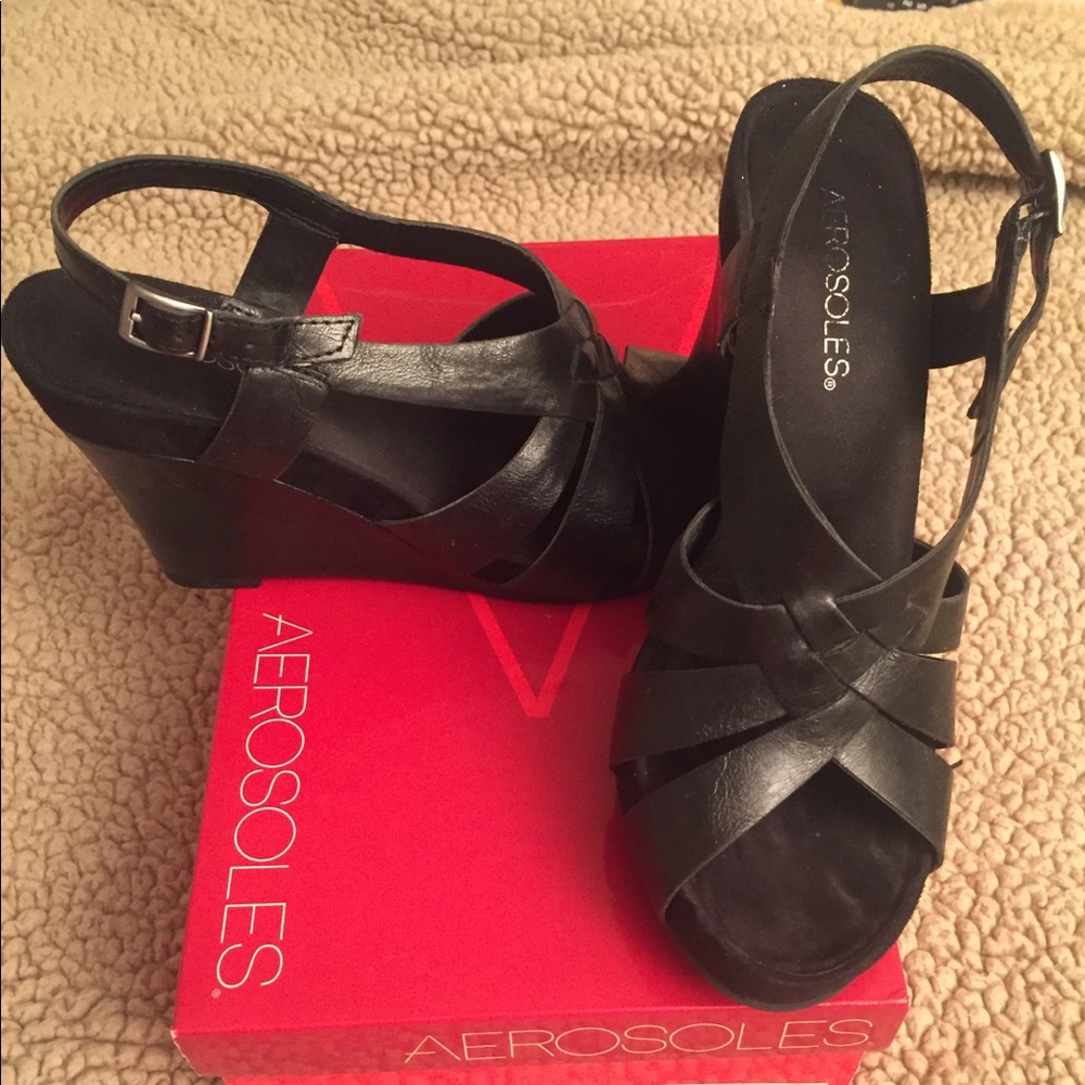 Black Aerosole Wedges